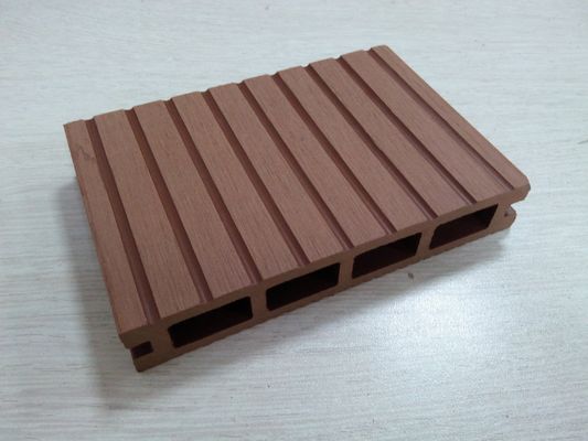 Wood Grain Pattern Green WPC Flooring Synthetic / Wood Plastic Composite Decking 90mm*40mm