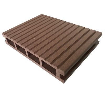 Engineered Wood Grain WPC Decking Customized for Outdoor Applications