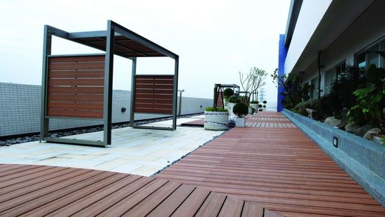 Solid Wood Composite Floor Eco-Friendly WPC Garden Decking Flooring