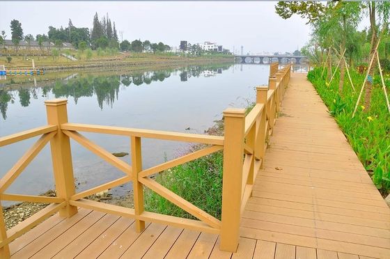 Customized DSC0121 Synthetic Wood Plastic Composite WPC Fence/Decking for Outdoor