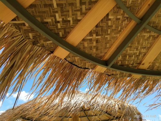 Customized Yellow Synthetic Thatch Roofing Tile for Customized Requirements