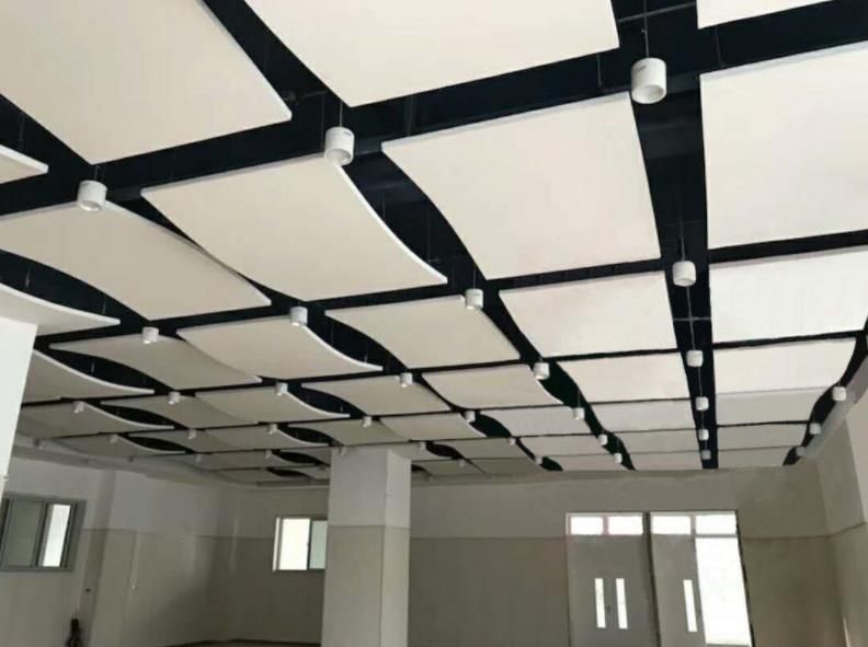 Design Fireproof Spray Coating Fiberglass Ceiling Board for Concealed E Decoration