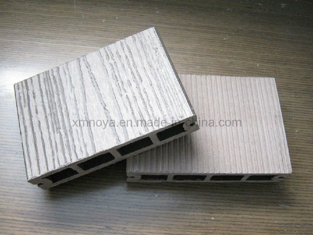 Recyclable and Easy to Install WPC Wood Plastic Composite Decking for Outdoor Flooring