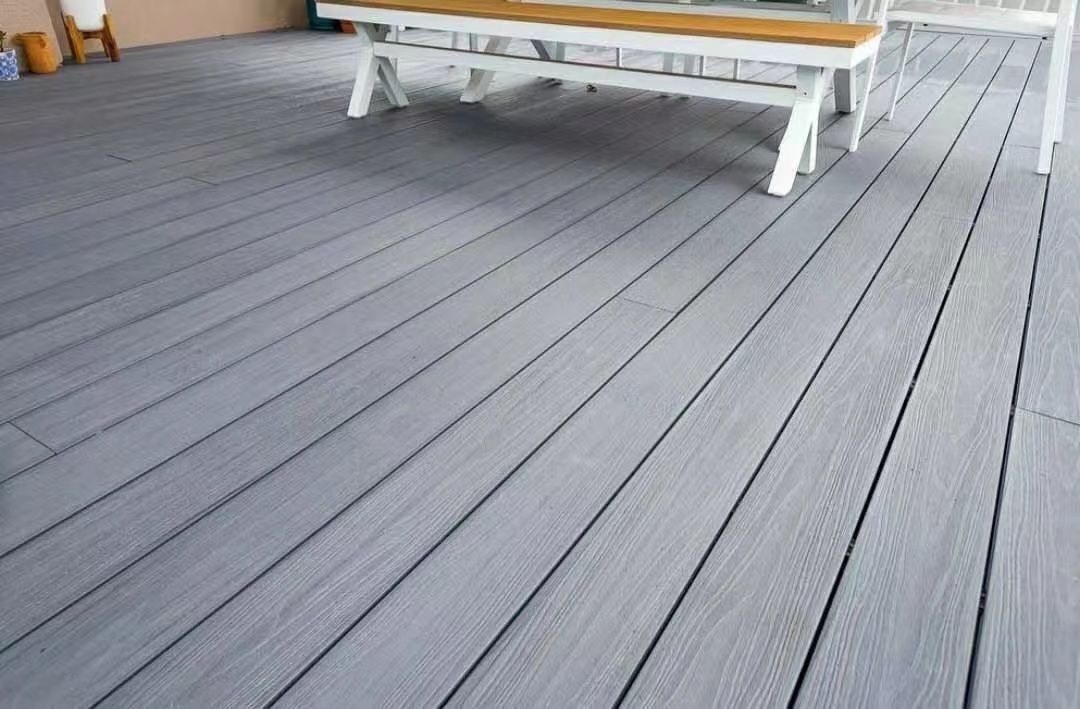 Optional Grain Surface WPC Outdoor Floor Decking Tiles for Eco-Friendly Outdoor Spaces